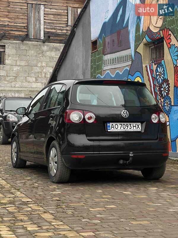 Хетчбек Volkswagen Golf 2005 в Рахові