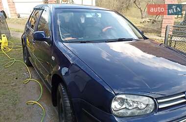 Хэтчбек Volkswagen Golf 2001 в Рахове