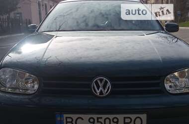 Хетчбек Volkswagen Golf 2003 в Львові