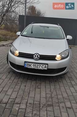 Универсал Volkswagen Golf 2011 в 