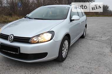 Универсал Volkswagen Golf 2011 в Ровно