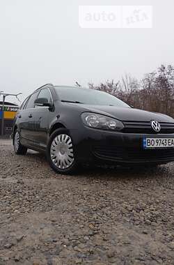 Універсал Volkswagen Golf 2010 в Тернополі