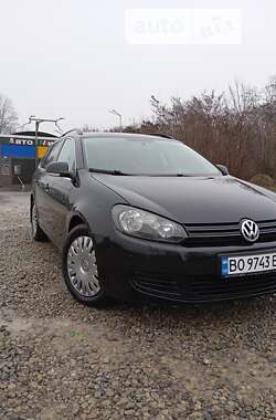 Універсал Volkswagen Golf 2010 в Тернополі