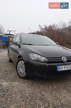 Универсал Volkswagen Golf 2010 в 