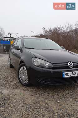 Універсал Volkswagen Golf 2010 в Тернополі