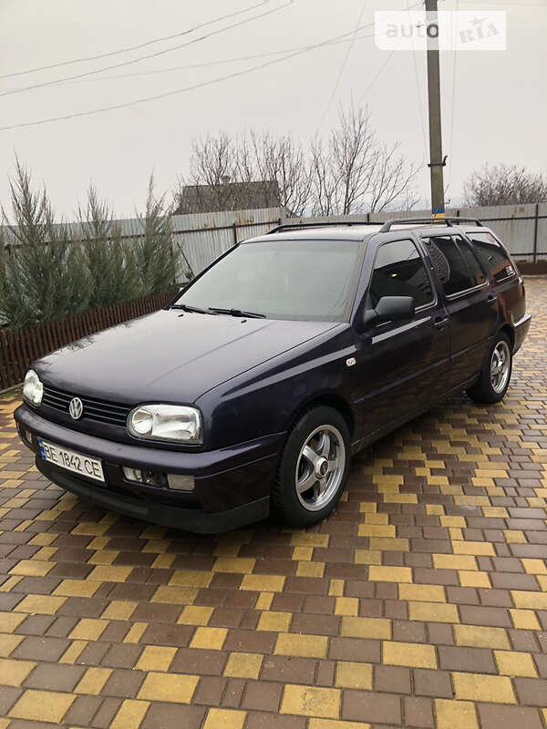 Универсал Volkswagen Golf 1998 в Новой Одессе