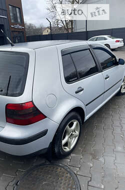 Хетчбек Volkswagen Golf 1999 в Заставній