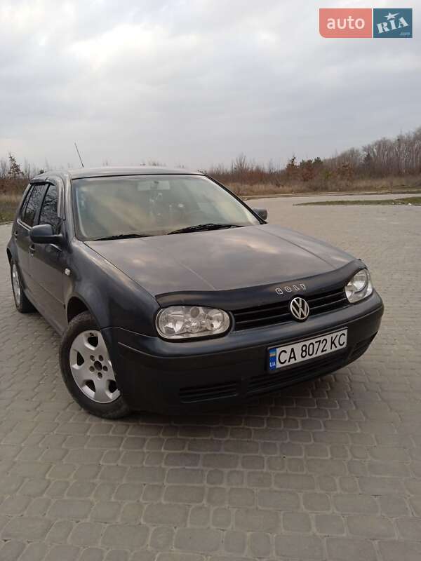 Хэтчбек Volkswagen Golf 2002 в Теплике