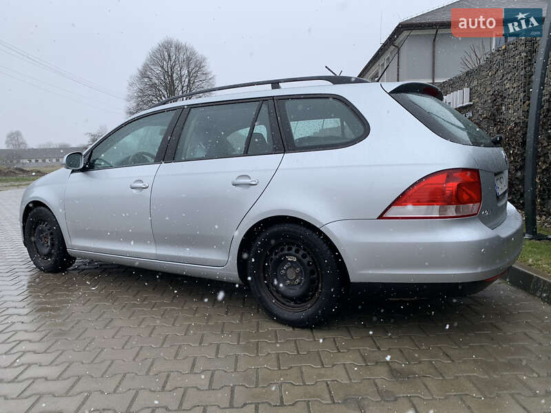 Универсал Volkswagen Golf 2009 в Ивано-Франковске