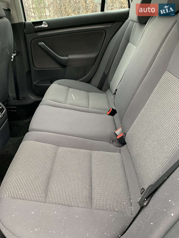 Универсал Volkswagen Golf 2009 в Ивано-Франковске