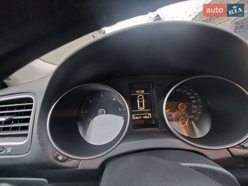 Универсал Volkswagen Golf 2011 в Монастырище