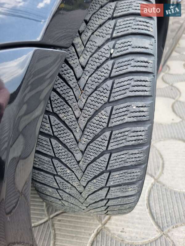 Хэтчбек Volkswagen Golf 2008 в Черновцах