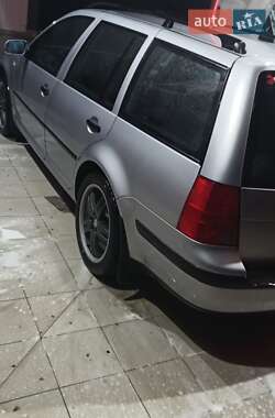 Универсал Volkswagen Golf 2001 в Виноградове