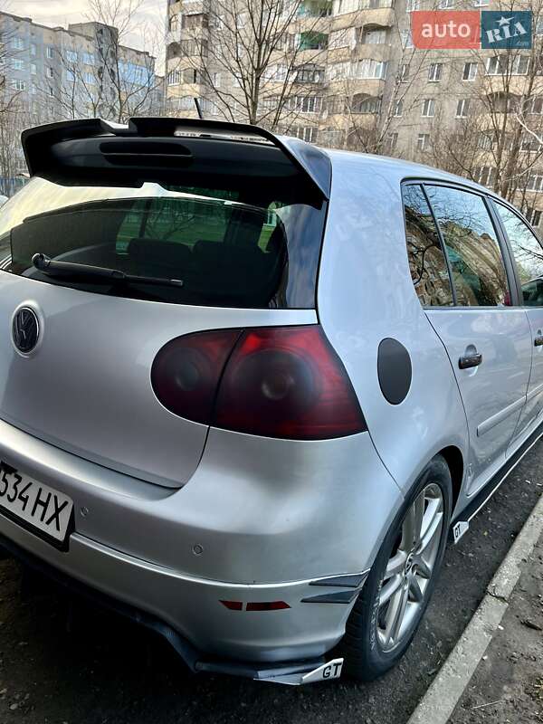 Хетчбек Volkswagen Golf 2008 в Рівному