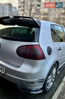 Хэтчбек Volkswagen Golf 2008 в Ровно