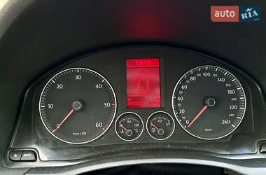 Хэтчбек Volkswagen Golf 2008 в 