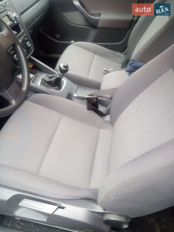 Универсал Volkswagen Golf 2009 в Житомире