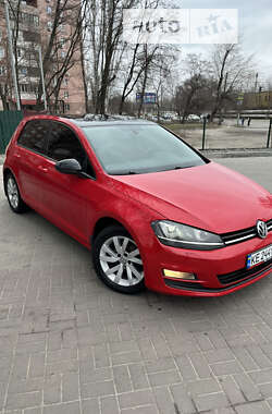 Хэтчбек Volkswagen Golf 2012 в Днепре