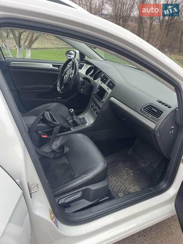 Универсал Volkswagen Golf 2014 в Переяславе