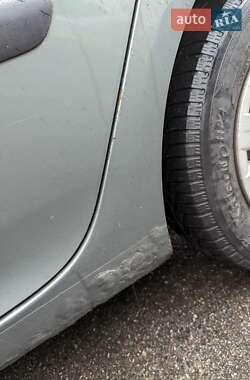 Хэтчбек Volkswagen Golf 2004 в Киеве