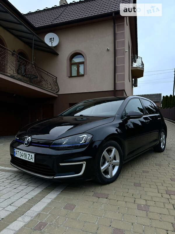 Хэтчбек Volkswagen Golf 2016 в Калуше