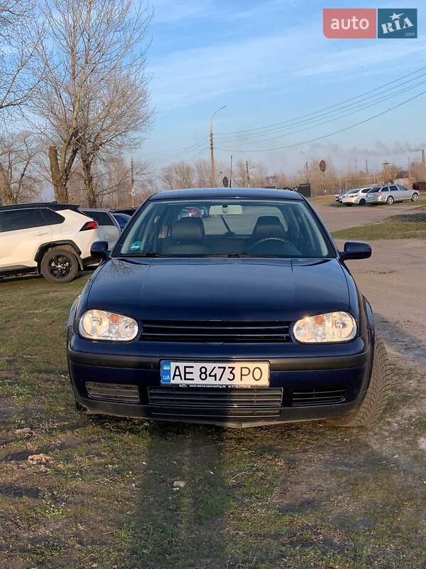 Хетчбек Volkswagen Golf 2000 в Кам'янському