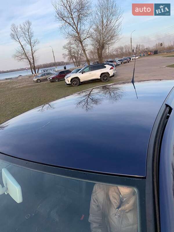 Хетчбек Volkswagen Golf 2000 в Кам'янському