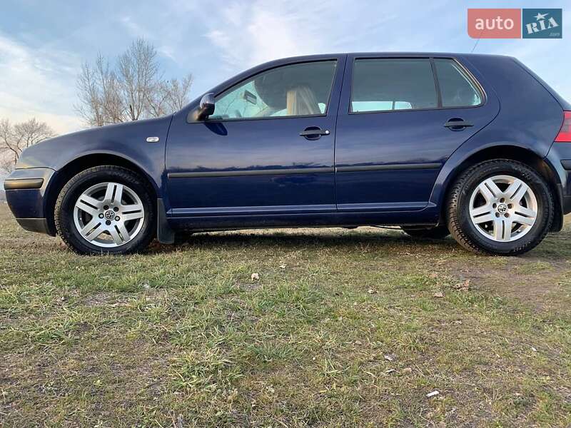 Хетчбек Volkswagen Golf 2000 в Кам'янському