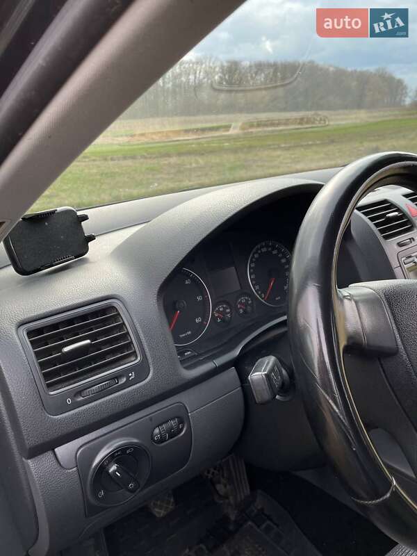 Универсал Volkswagen Golf 2008 в Овруче