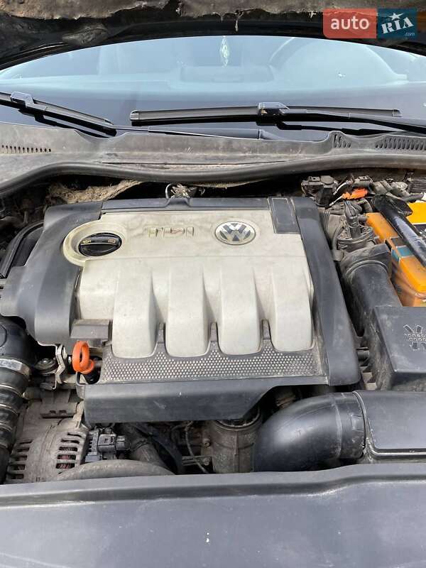 Универсал Volkswagen Golf 2008 в Овруче