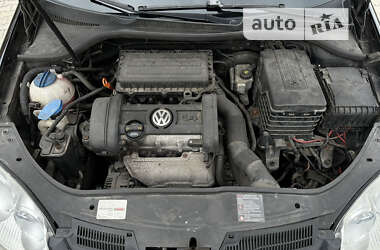 Хетчбек Volkswagen Golf 2006 в Сумах