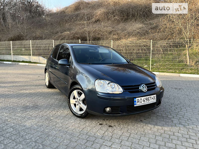 Хетчбек Volkswagen Golf 2007 в Запоріжжі