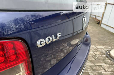 Хетчбек Volkswagen Golf 2000 в Долині