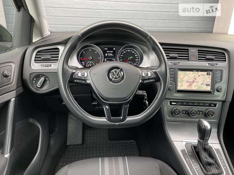 Универсал Volkswagen Golf 2015 в Стрые