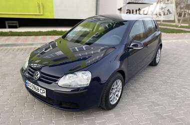 Хетчбек Volkswagen Golf 2004 в Тернополі