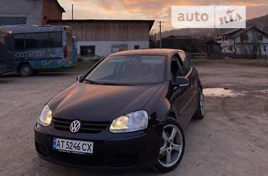 Хэтчбек Volkswagen Golf 2005 в Верховине