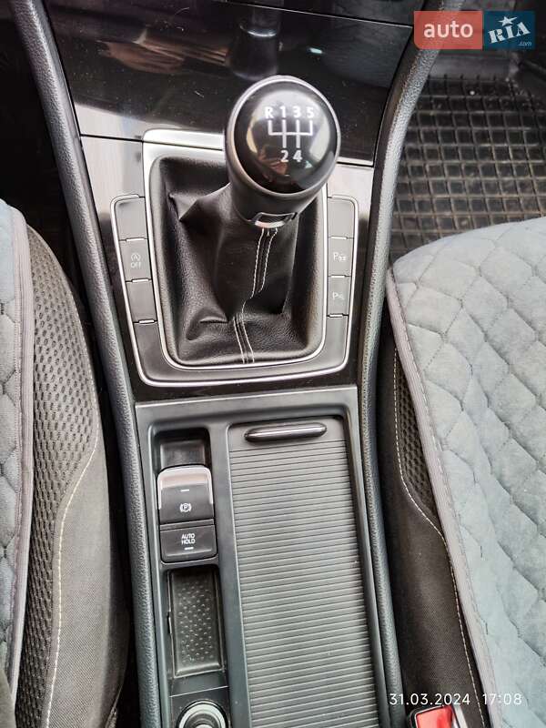 Универсал Volkswagen Golf 2014 в Сокирянах