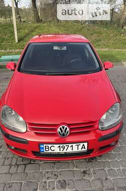 Хетчбек Volkswagen Golf 2004 в Львові