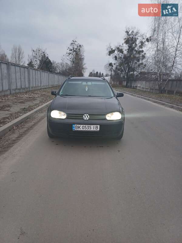 Volkswagen Golf 2005