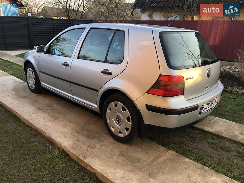Хэтчбек Volkswagen Golf 2000 в Жидачове