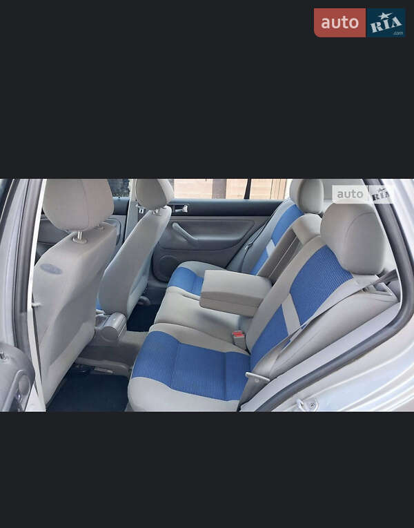 Хэтчбек Volkswagen Golf 2000 в Жидачове