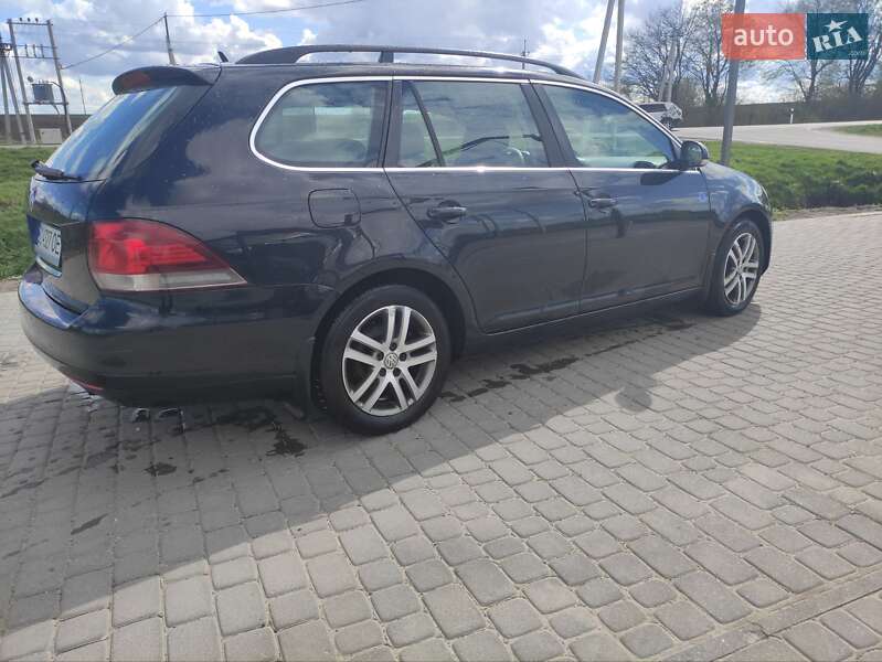 Універсал Volkswagen Golf 2010 в Самборі