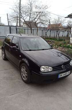 Хэтчбек Volkswagen Golf 2001 в Ладыжине