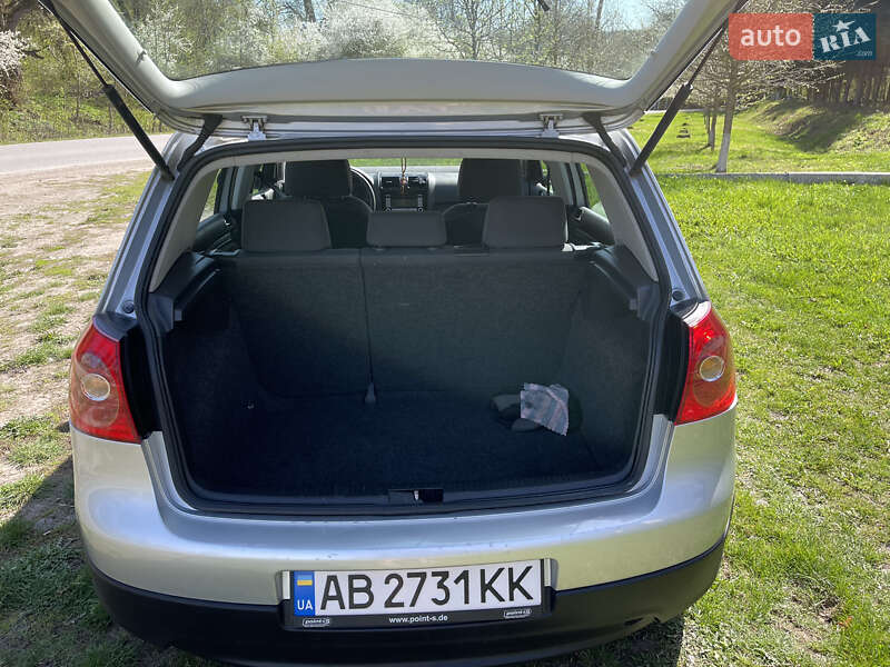 Хэтчбек Volkswagen Golf 2004 в Виннице