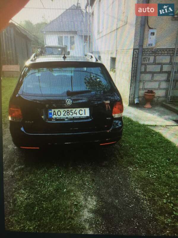 Универсал Volkswagen Golf 2012 в Ужгороде