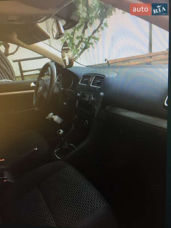Универсал Volkswagen Golf 2012 в Ужгороде