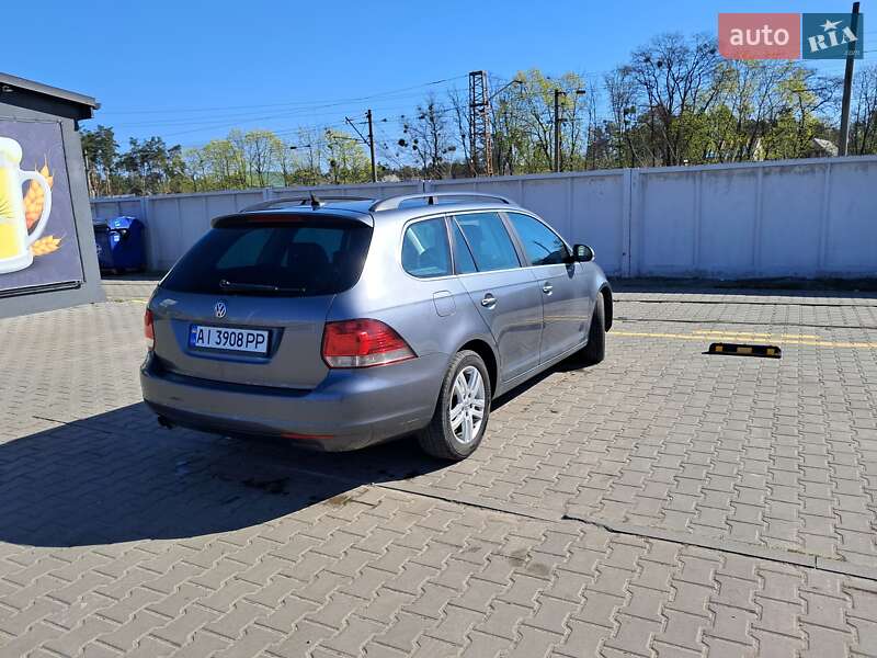 Универсал Volkswagen Golf 2012 в Ирпене