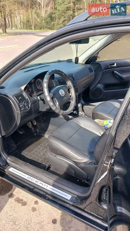 Універсал Volkswagen Golf 2004 в Маневичах