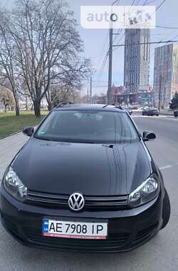 Універсал Volkswagen Golf 2013 в Дніпрі