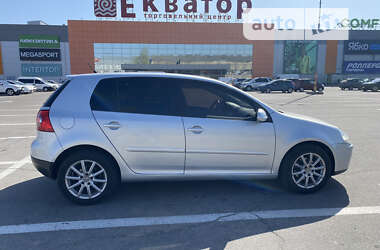 Хэтчбек Volkswagen Golf 2006 в Полтаве